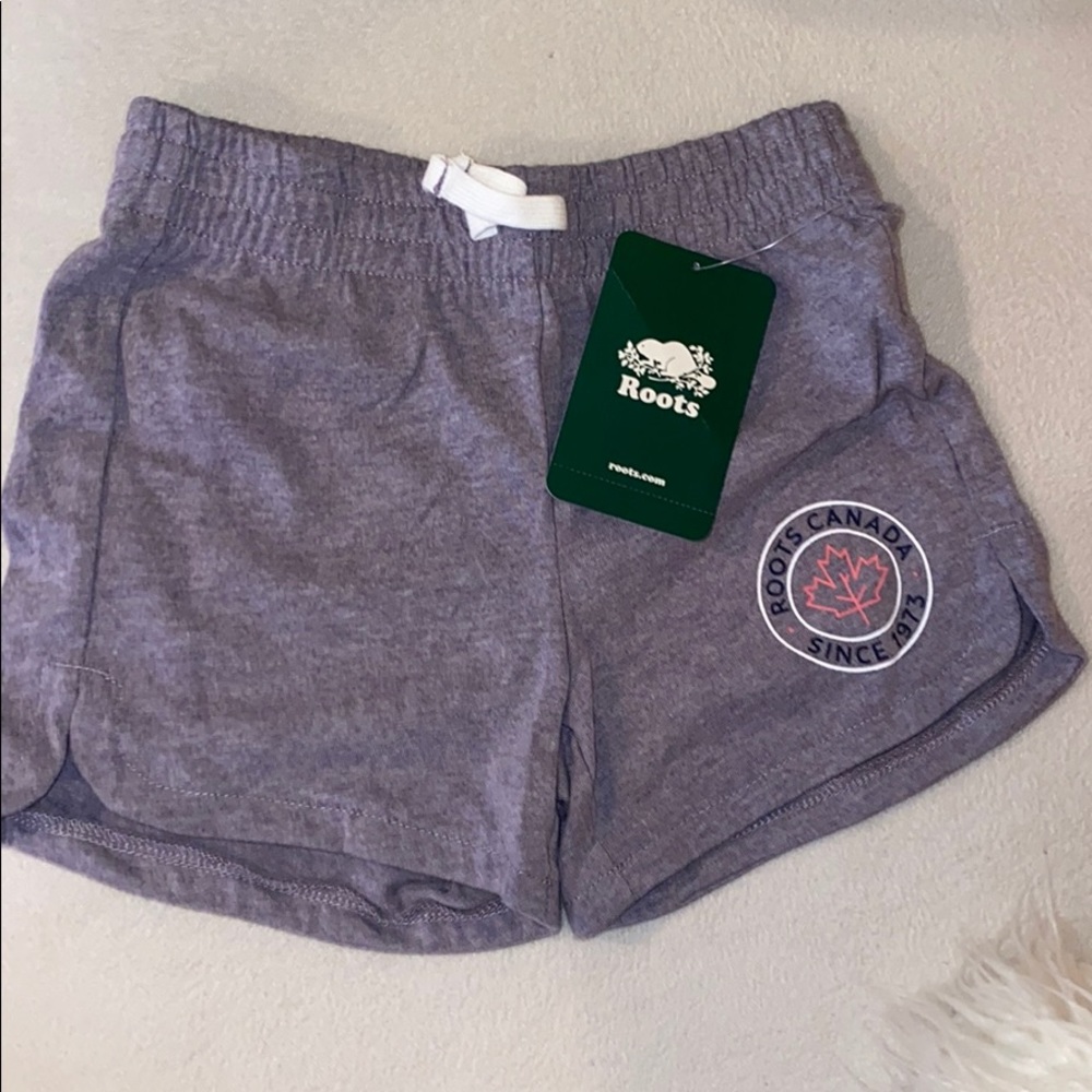 Roots Lucy Short size 7